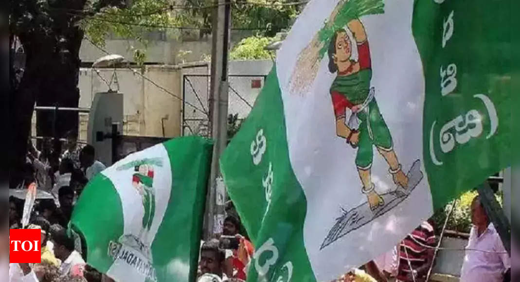 Karnataka: Rift in the open? JD(S) pulls out of padayatra, BJP in a fix