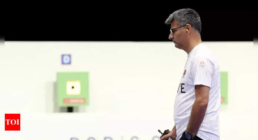 Who is Yusuf Dikec? The casually styled Turkish shooter who won over Manu Bhaker and Sarabjot Singh, meme compilation | Paris Olympics 2024 News – Times of India