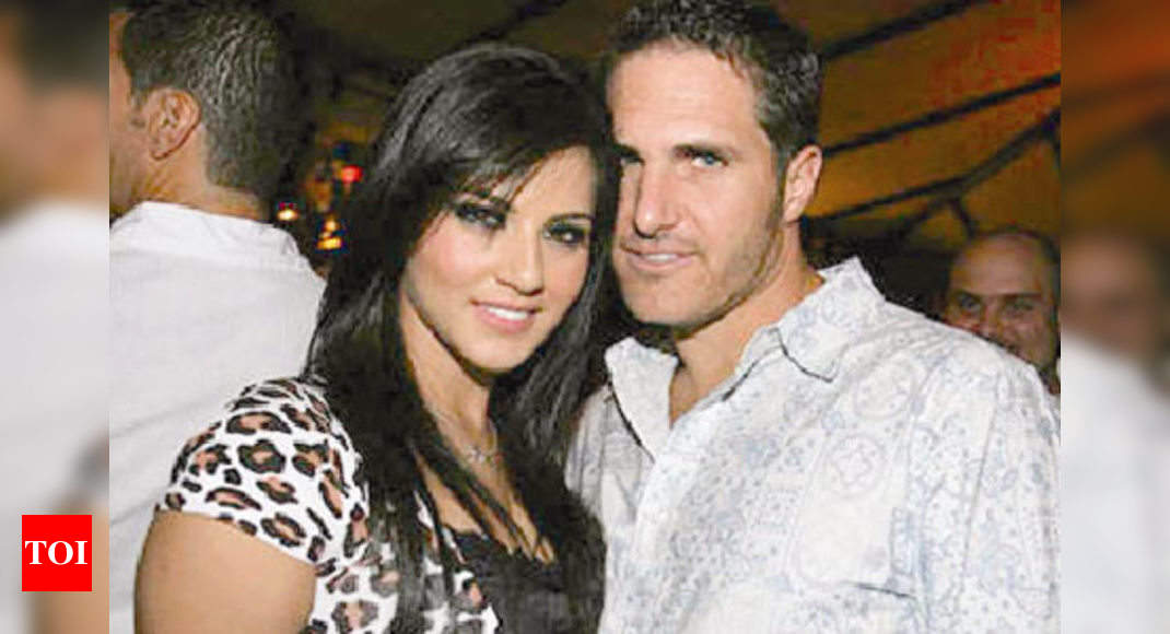 Sunny Leone's ex making moolah off her - Times of India