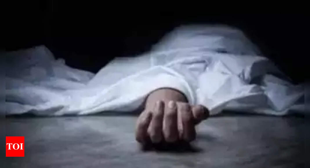 Boy sits next to dead mom for four days in Maharashtra's Kalyan