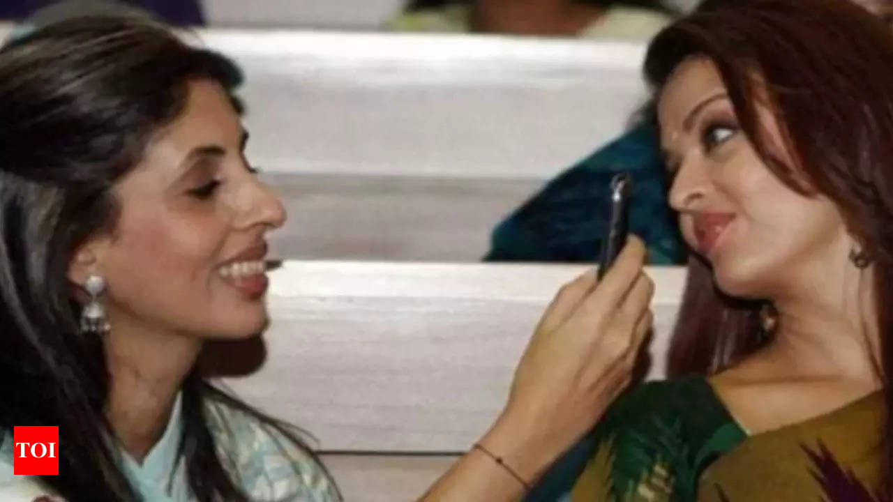 When Shweta Bachchan called sister-in-law Aishwarya Rai a 'self-made,'  'strong woman' | Hindi Movie News - Times of India