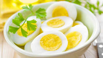 Whole Egg vs Egg White: Which is better for complete nutrition?