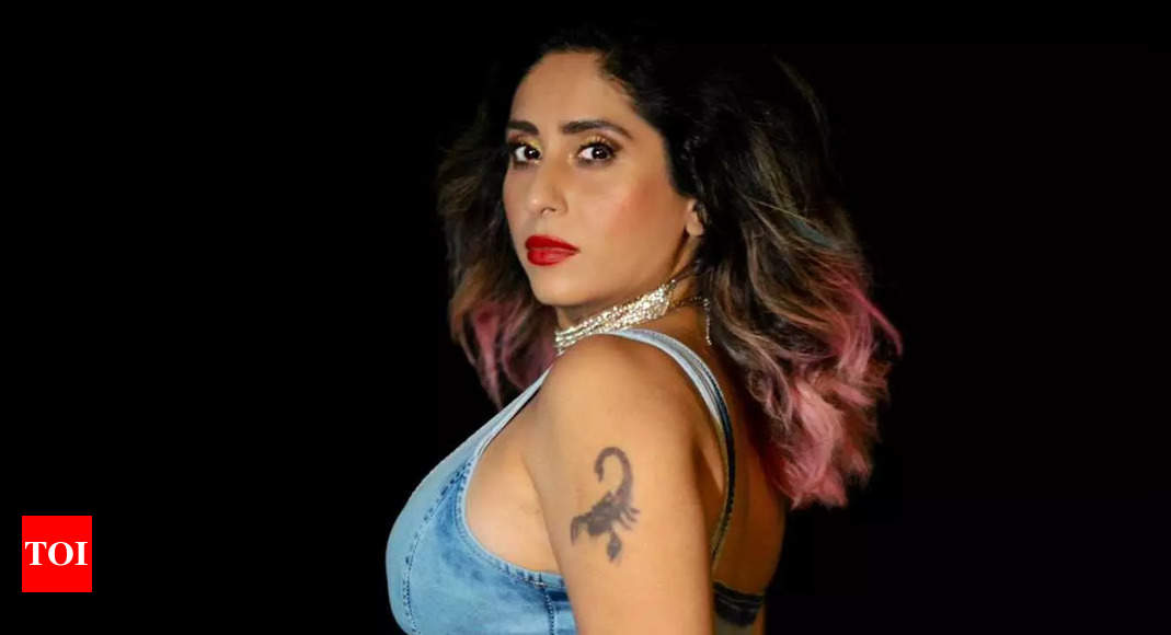 Neha Bhasin reveals her struggle with health issues after PMDD, OCPD and Fibromyalgia diagnosis: ‘My nervous system feels broken’ | Hindi Movie News