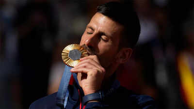 Novak Djokovic beats Carlos Alcaraz to win first Olympic gold ...