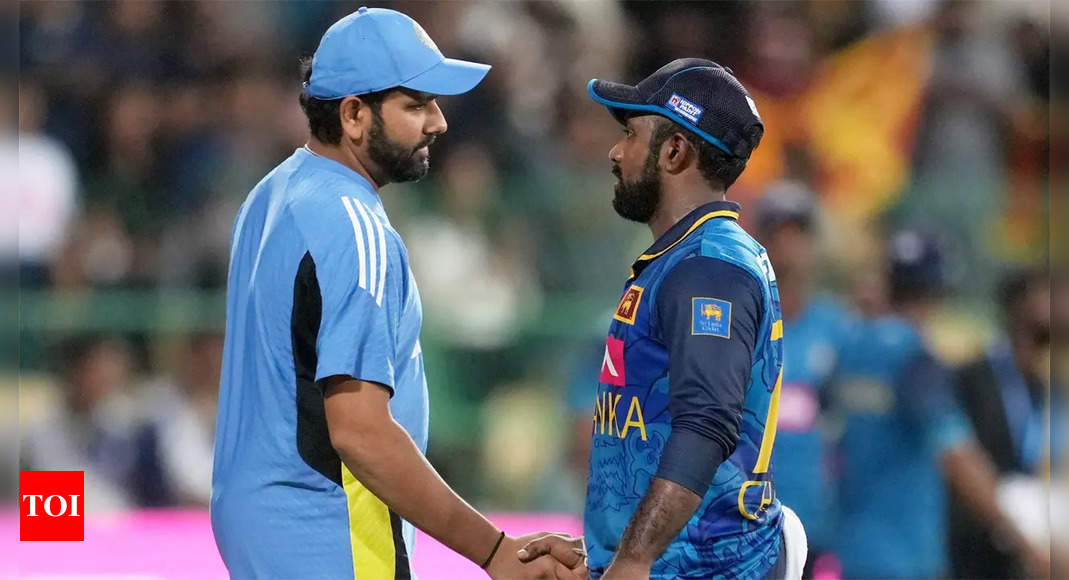 Sri Lanka Beats India by 32 Runs in ODI