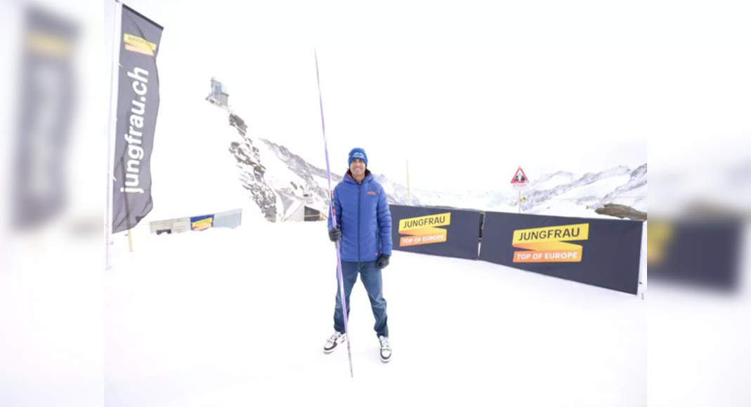 Der indische Olympiastar Neeraj Chopra bei der Teilnahme am Speerwurfwettbewerb in der Schweiz.