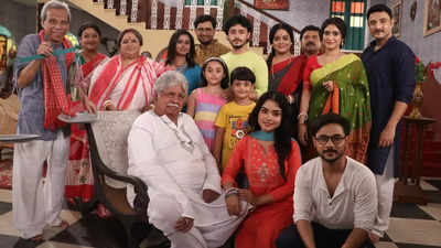 Divided by the generation gap, united by one family; ‘Modhur Hawa’ brings forth a humorous family drama on Bengali television