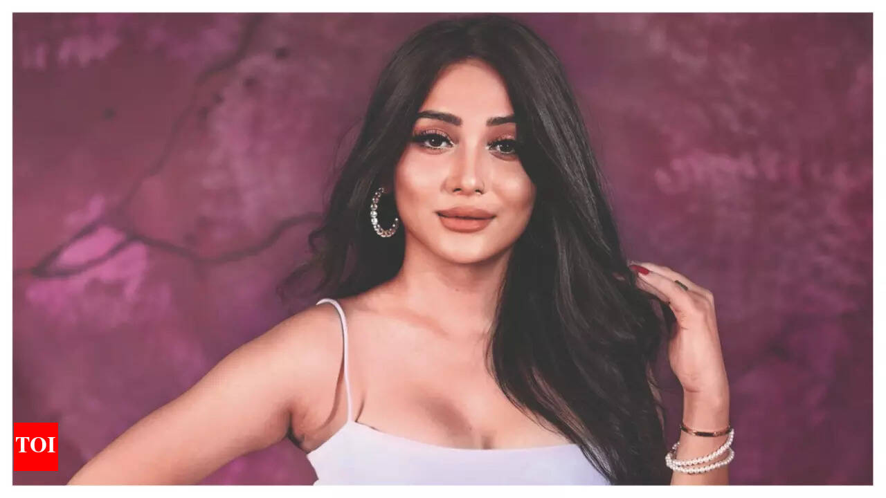 Krishna Mohini actress Navya Singh: Why are trans actors offered only  cameos? - Times of India