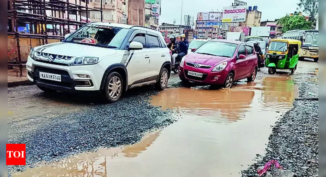 Repairing roads: Ahead of Ganesha festival Repairing roads in twin cities: Locals | Hubballi News