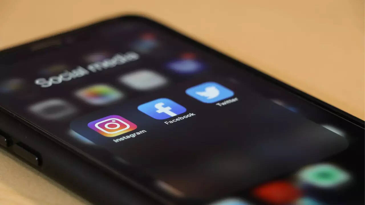 Meta: Canadian man sues TikTok, Instagram, Facebook for 'addictive' design,  citing harm to mental health - Times of India