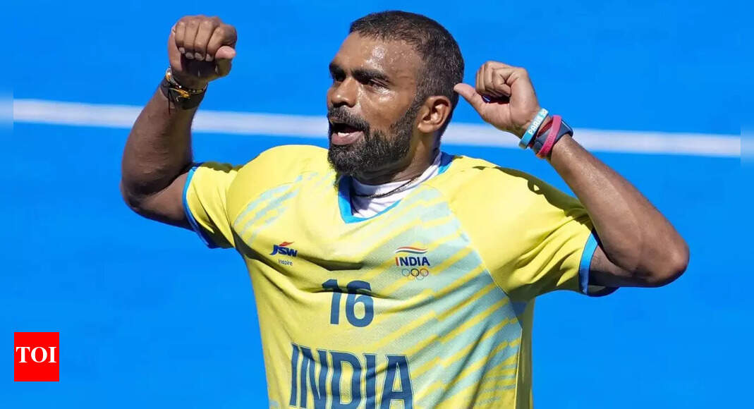 pr-sreejesh-joins-manu-bhaker-as-the-joint-flag-bearers-for-india-at