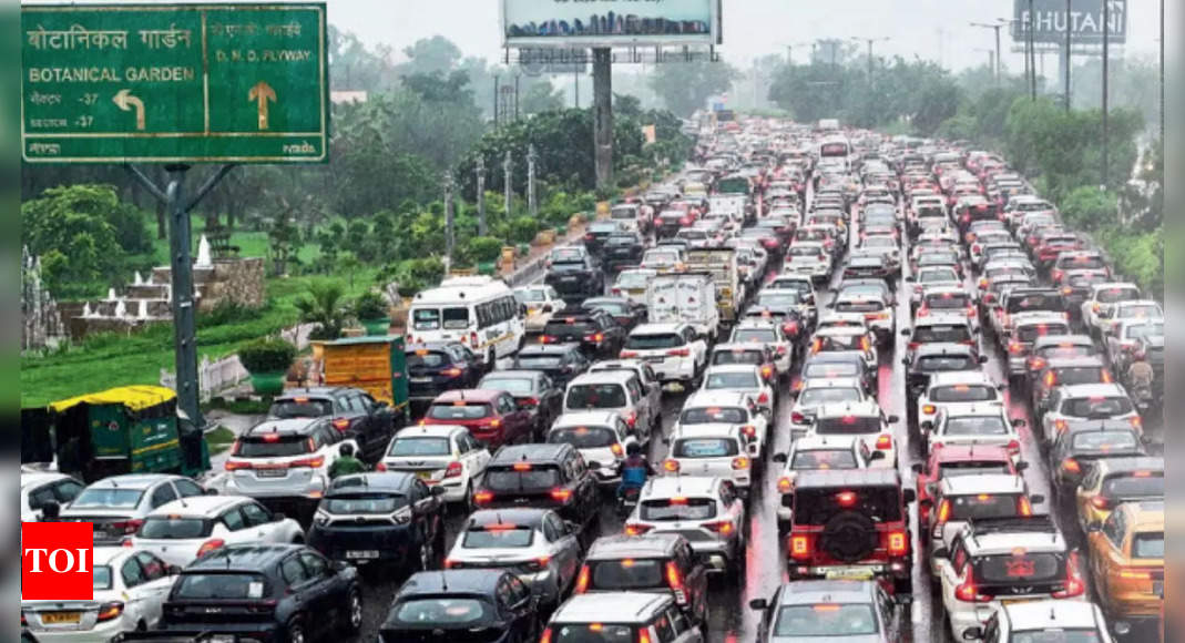 Noida Expressway Bus Restrictions During Peak Hours