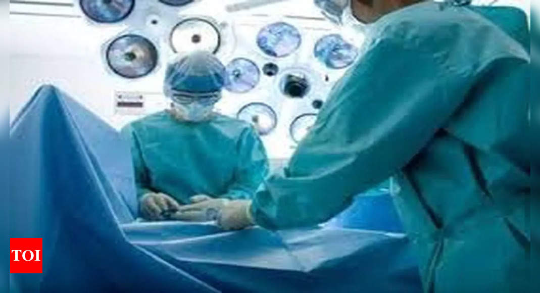 Doctors leave towel in women’s belly during delivery in UP's Aligarh