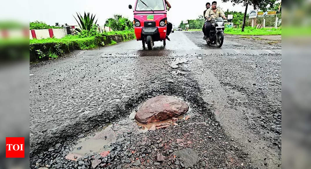 Road repairs: 2,000 km of roads in Bhopal need urgent repairs | Bhopal News