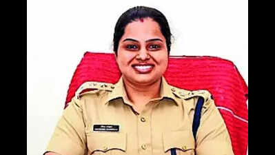 Police: Police monitoring former rebels and criminals out on bail