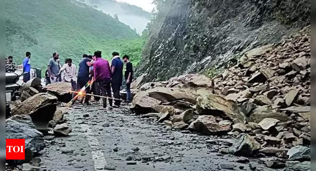 Narrow escape for pilgrims as massive landslide blocks Badrinath highway