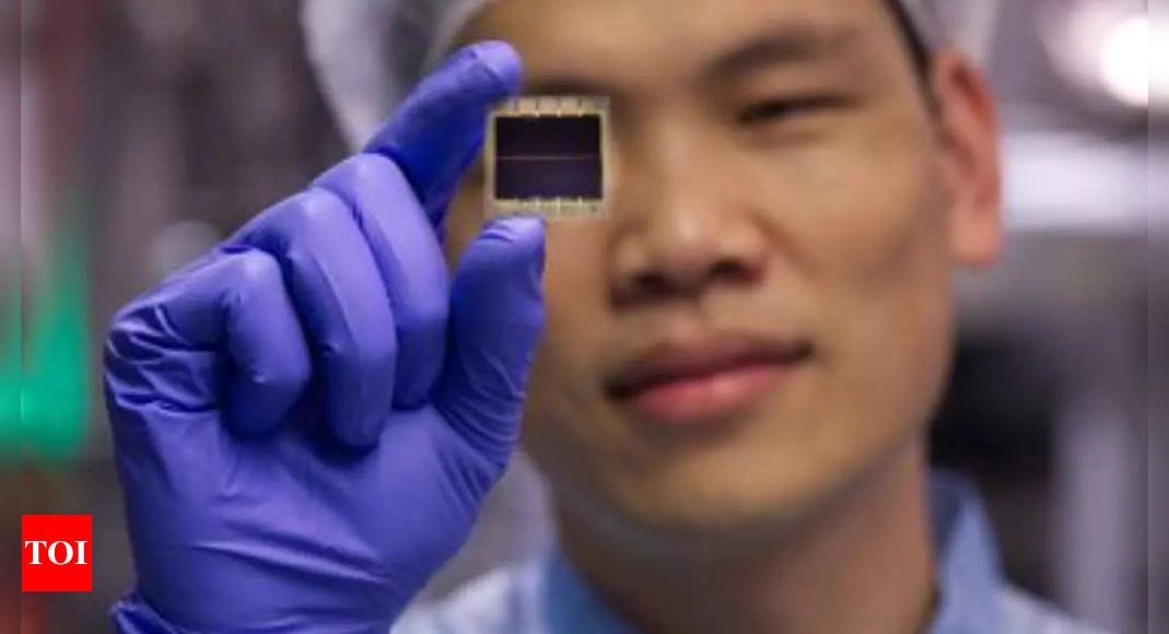 Perovskite solar cells