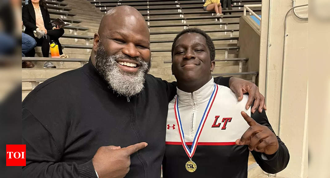 Mark Henry and Son Appear on WWE Raw