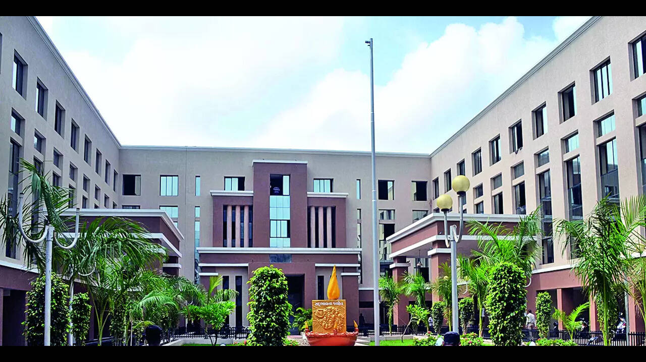 રાજકોટમાં મનપાની કામગીરી હવે QR રેટિંગથી મપાશે, ૧૭૦૦ સ્થળેથી થશે સેવા મૂલ્યાંકન