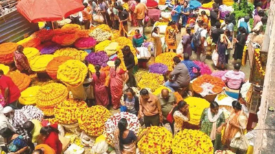 Festival high: Jasmine 300% dearer, kanakambara costs 3,000 per kg