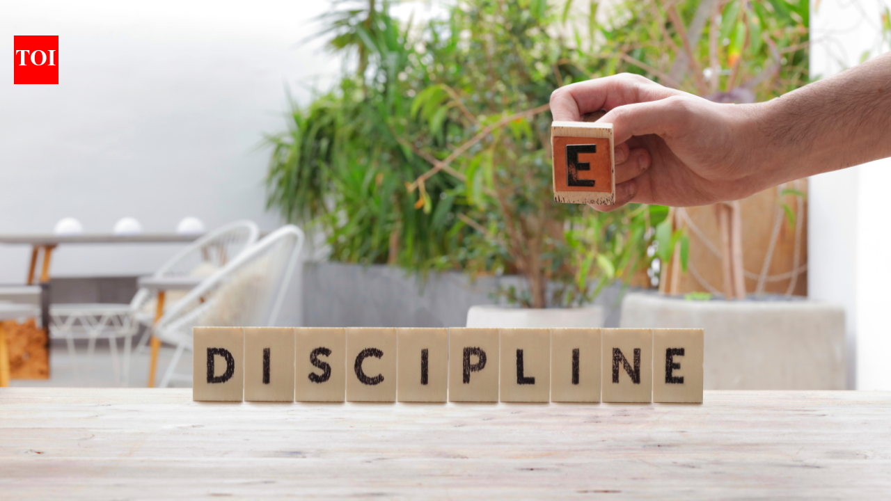 8 simple psychology tricks to strengthen self-discipline