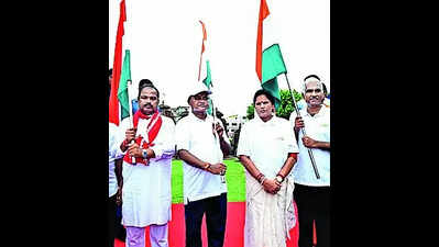 Majhi, others take part in ‘Har Ghar Tiranga’ march