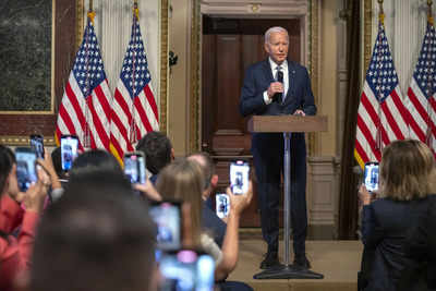 'Start writing that way': Biden demands media praise, critics accuse US president of manipulating coverage