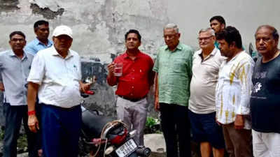 Water supply issue grips sector 71 residents in Noida on Independence Day