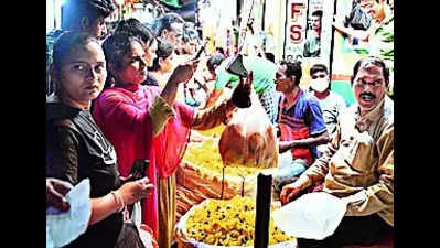 Fruits, flowers costly on eve of Varalakshmi worship