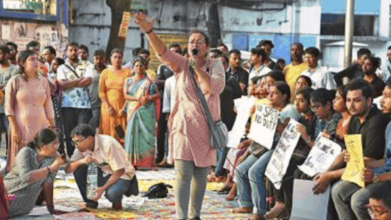 CBI to grill ex-principal Sandip Ghosh for third consecutive day;  psychology experts quiz prime accused Sanjay Roy - The Times of India