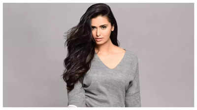 Being from UP gives you a lot of advantages in the field of acting: Meenakshi Dixit