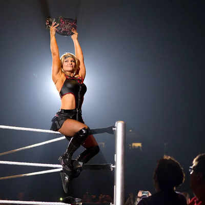 “I am currently a free agent, I love WWE” - Hall Of Famer Beth Phoenix on her departure