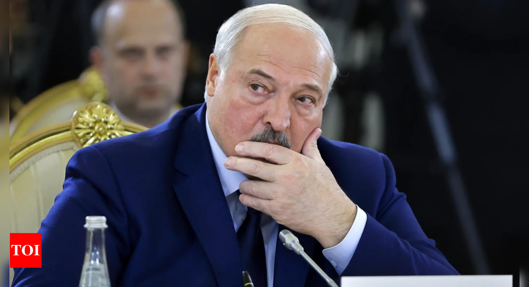 Lukashenko Warns of Instant Response to Border Violations