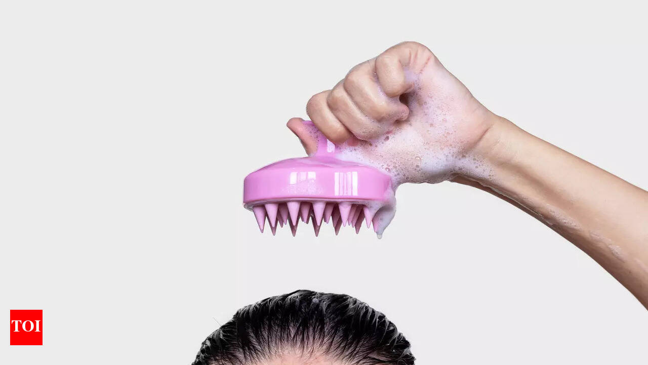 Scalp Massager Benefits: How to use a scalp massager to regrow hair | - The  Times of India