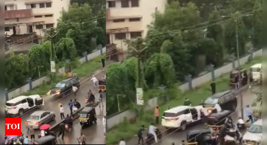 Road rage turn ugly, Tata Safari driver rams Toyota Fortuner in severe clash