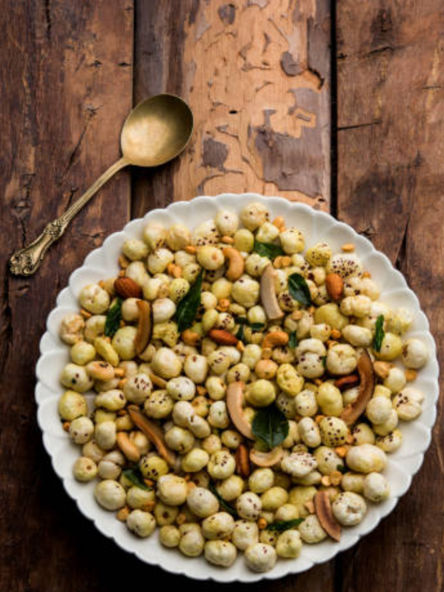 THIS is the right way to eat makhana (fox nuts) for better bone health ...