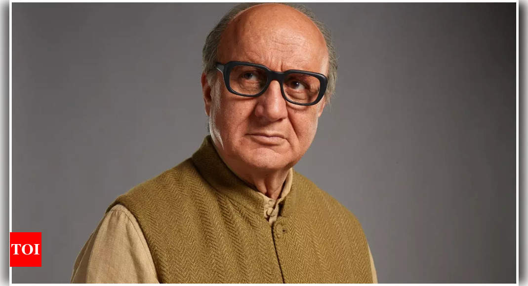 Anupam Kher portrays Jayaprakash Narayan in ‘Emergency’ |