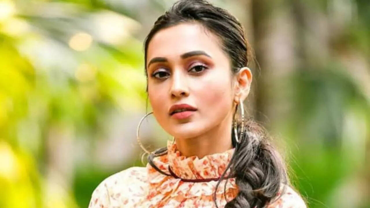Former TMC MP Mimi Chakraborty receives rape threats for showing solidarity  with the doctors protest; Shares update after taking legal action |  Bengali Movie News - Times of India