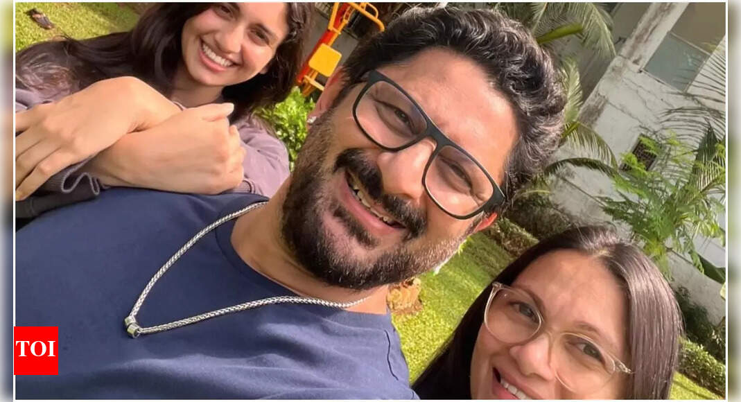 Arshad disables Instagram comments on family photo