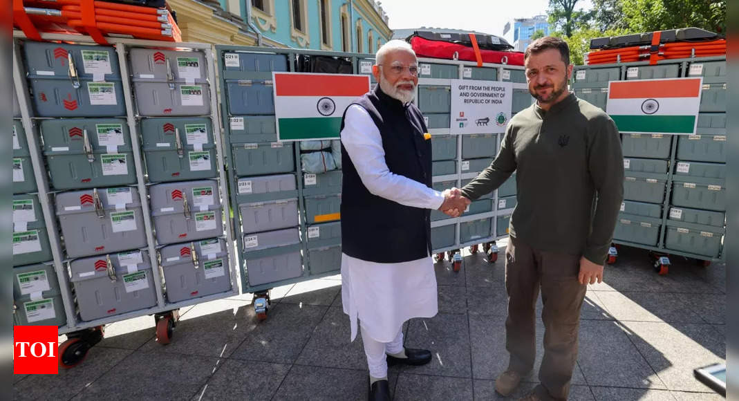 PM gifts war-hit Ukraine 4 mobile hospital units to facilitate speedy treatment