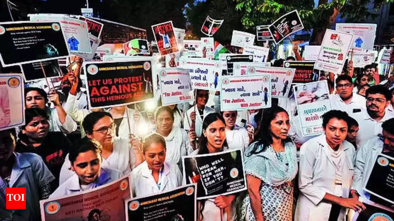 नबन्ना अभिजन: 'छात्र समाज' के नबन्ना मार्च पर सुरक्षा चिंताएं | कोलकाता समाचार - टाइम्स ऑफ इंडिया