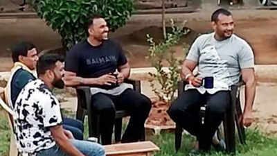 Photo of murder accused Kannada actor Darshan smoking with a rowdy ‘in jail’ goes viral