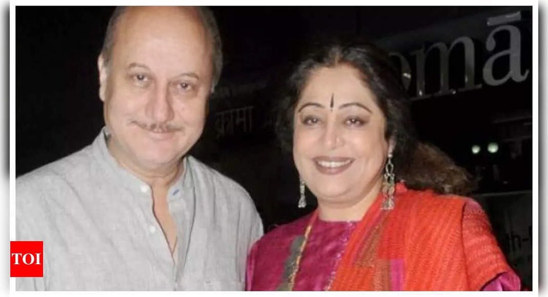 Anupam Kher celebrates his 39th wedding anniversary with Kirron Kher, says, ‘You remain the same person you are’ | Hindi Movie News