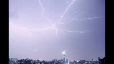 Lightning strikes kill 1 lakh in India in 53 years: Study