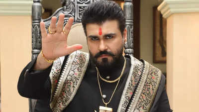 Actor Aarya Babbar is back on screen after 8 years; to play the evil antagonist Kalikant in Jagriti- Ek Nayi Subah