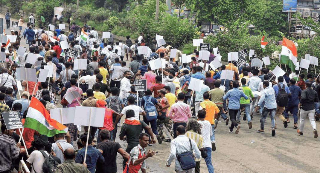 Chaos Erupts in Kolkata: Protests Turn Violent Over Doctor’s Rape-Murder  
Streets Transformed into Battlegrounds as Police Clash with Demonstrators