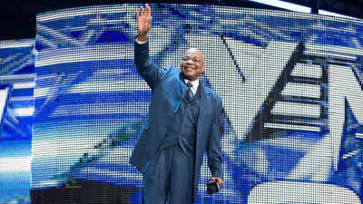 “If I could do it again, I’d knock him” - Teddy Long Wants to Take Down John Laurinaitis