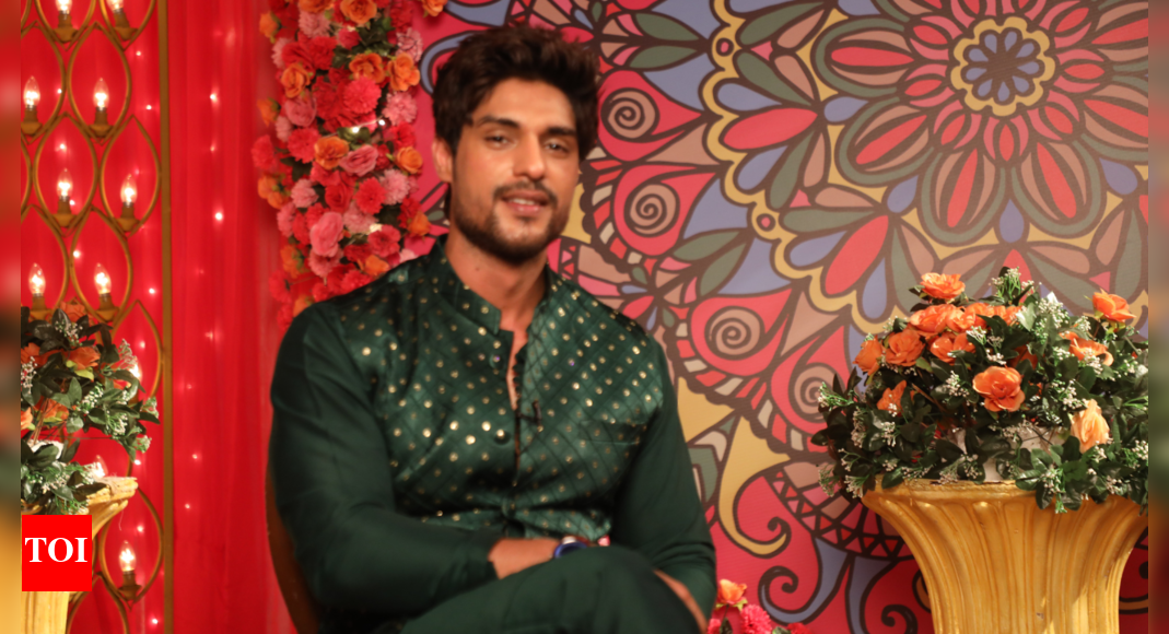 Ankit Gupta shares a picture with drip on his hand from the sets of ...