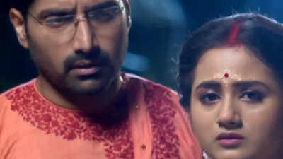 Mala Bodol: Gobindo asks Diti to stay back at the Mallick residence