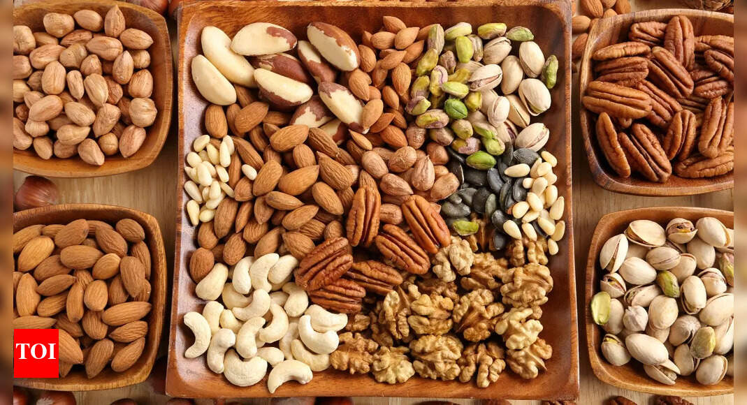 How to Easily Get 20 Grams of Protein and 100 Calories with Nuts for ...